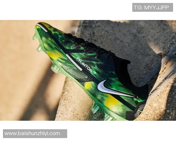 GT2Pro足球鞋助力球星演绎精彩赛场瞬间，打造极致性能与舒适体验